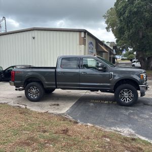 FORD F-350 SUPER DUTY LARIAT - 10