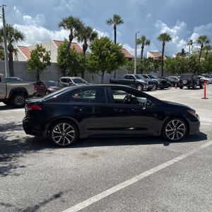 صورة 10 لـ 2021 Toyota COROLLA SE