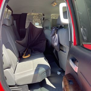 2010 Toyota TUNDRA LIMITED photo 34