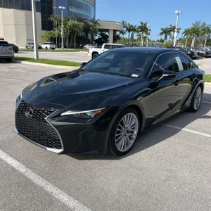 صورة 1 لـ 2025 Lexus IS 300 BASE