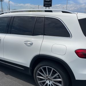 MERCEDES-BENZ GLB - 6