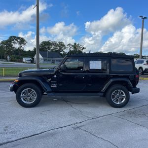 2022 JEEP WRANGLER UNLIMITED SAHARA 照片 3