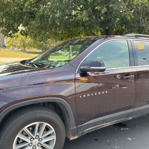 صورة 2 لـ 2023 Chevrolet TRAVERSE LT CLOTH