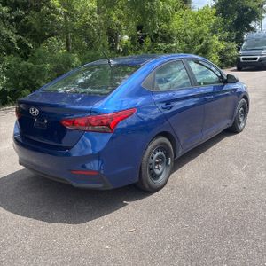 HYUNDAI ACCENT SE - 8