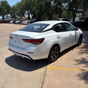 NISSAN SENTRA SV - 8