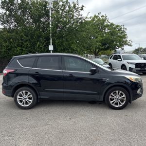 FORD ESCAPE SE - 10