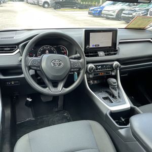 2025 Toyota RAV4 LE 缩略图 36
