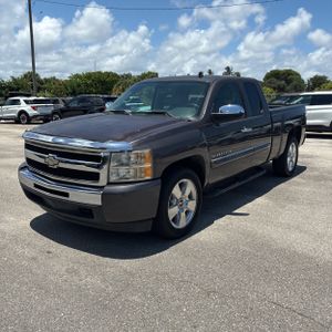 2010 Chevrolet SILVERADO 1500 LT 照片 1