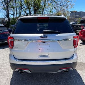 FORD EXPLORER XLT - 6