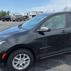 CHEVROLET EQUINOX LS - 2