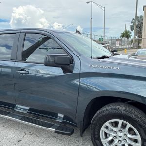 صورة 13 لـ 2020 Chevrolet SILVERADO 1500 RST