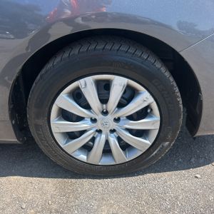 2013 Toyota COROLLA LE — миниатюра 20
