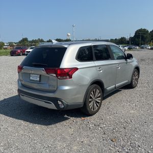 2019 Mitsubishi OUTLANDER SE — фото 8
