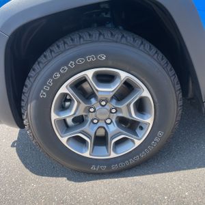 صورة مصغرة 17 لـ 2022 JEEP CHEROKEE TRAILHAWK