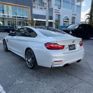 صورة 5 لـ 2020 BMW M4 BASE