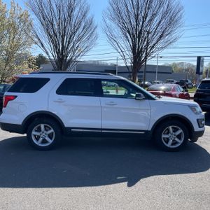 FORD EXPLORER XLT - 10