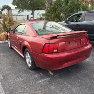 FORD MUSTANG BASE - 5