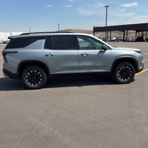 2025 Chevrolet TRAVERSE Z71 照片 10