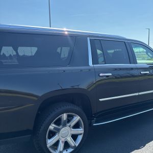 CADILLAC ESCALADE ESV LUXURY - 9