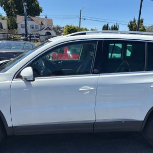 VOLKSWAGEN TIGUAN 2.0T WOLFSBURG EDITION - 4