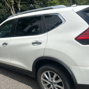 2017 Nissan ROGUE SV — фото 6