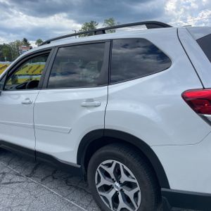 SUBARU FORESTER PREMIUM - 6