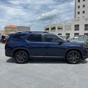 صورة 10 لـ 2025 Honda PILOT SPORT