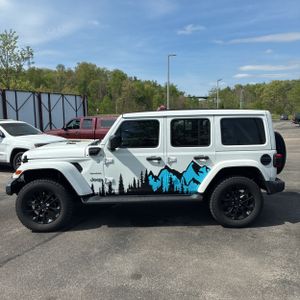 JEEP WRANGLER 4XE UNLIMITED SAHARA 4X4 - 3