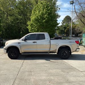 TOYOTA TUNDRA - 3