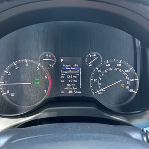 صورة مصغرة 40 لـ 2023 Lexus GX 460 BASE