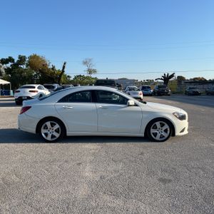 MERCEDES-BENZ CLA - 10