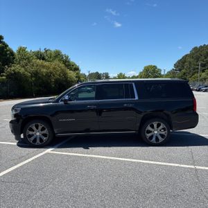 CHEVROLET SUBURBAN - 3