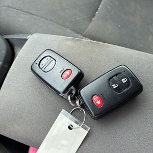 2011 Toyota PRIUS TWO — миниатюра 53