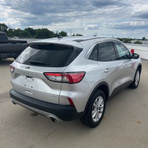 صورة 8 لـ 2020 FORD ESCAPE SE