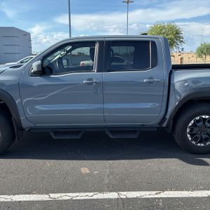 صورة 4 لـ 2025 Nissan FRONTIER PRO-4X
