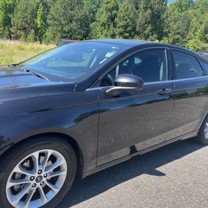 FORD FUSION SE - 2