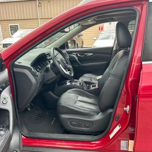 2017 Nissan ROGUE SL 照片 32