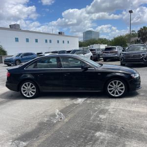 AUDI A4 2.0T PREMIUM - 10