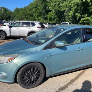 FORD FOCUS SE - 2