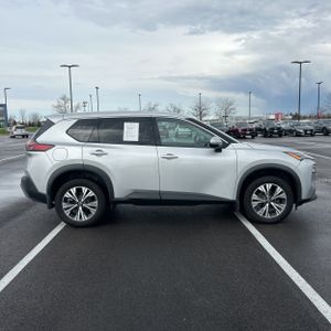 NISSAN ROGUE SV - 10