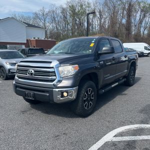 TOYOTA TUNDRA - 1