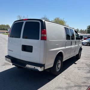 CHEVROLET EXPRESS 3500 - 8