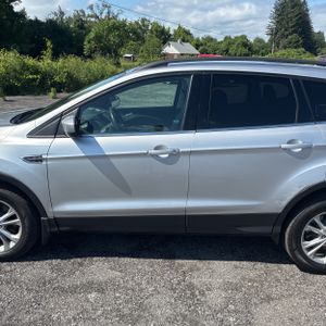 2017 FORD ESCAPE SE — фото 4