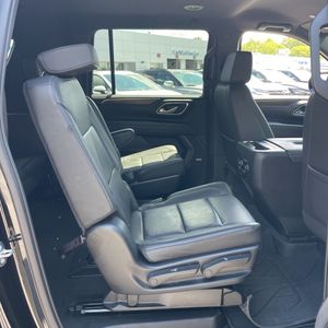 2024 Chevrolet SUBURBAN LT photo 34