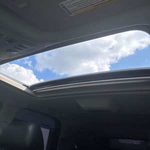 2014 Cadillac ESCALADE LUXURY — фото 35