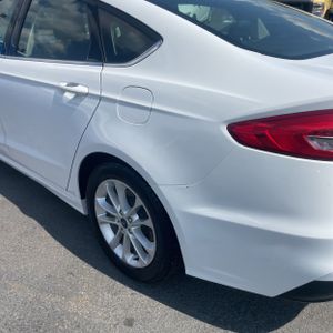 FORD FUSION SE - 6
