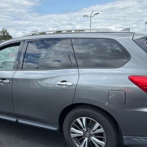 2019 Nissan PATHFINDER SV 照片 6
