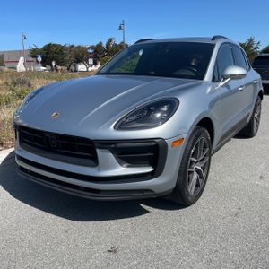 PORSCHE MACAN - 1