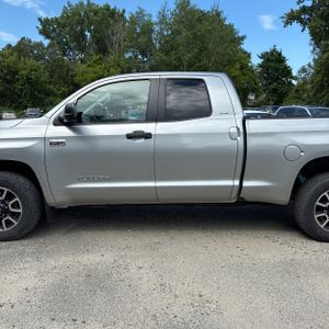 صورة 4 لـ 2017 Toyota TUNDRA SR5
