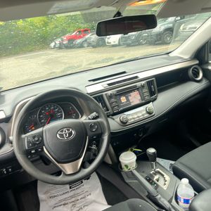 2015 Toyota RAV4 XLE 照片 37